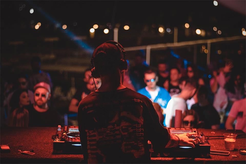 How to Plan the Ultimate Casino-Themed Party in 7 Simple Steps