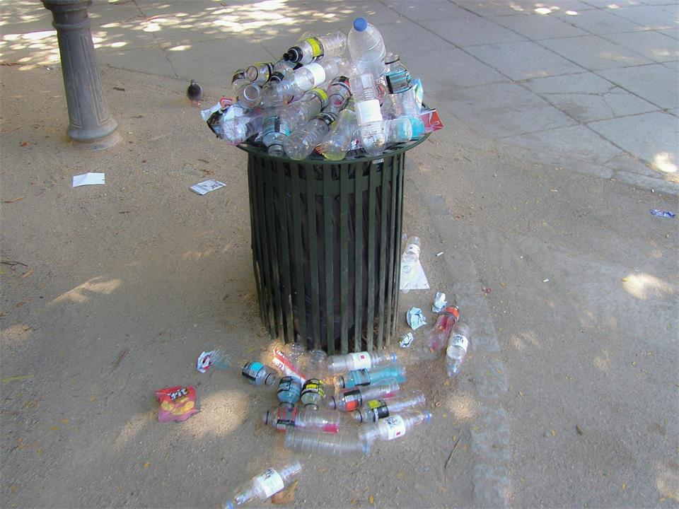 How Do Recycling Facilities Use Shredders for Plastic Waste Processing